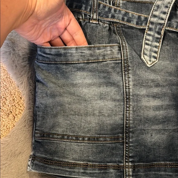 Maurices Denim Women's Shorts with Belt - Picture 4 of 9